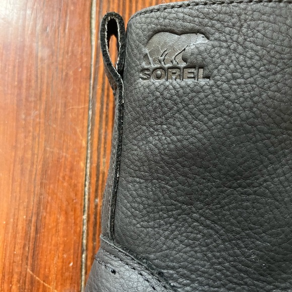 Sorel Emelie Black and White Cozy Boots - Picture 2 of 12